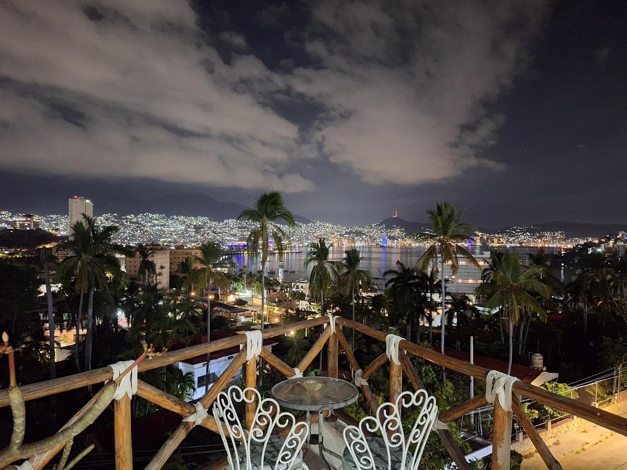Casa Breizh Hotel Acapulco Exterior photo
